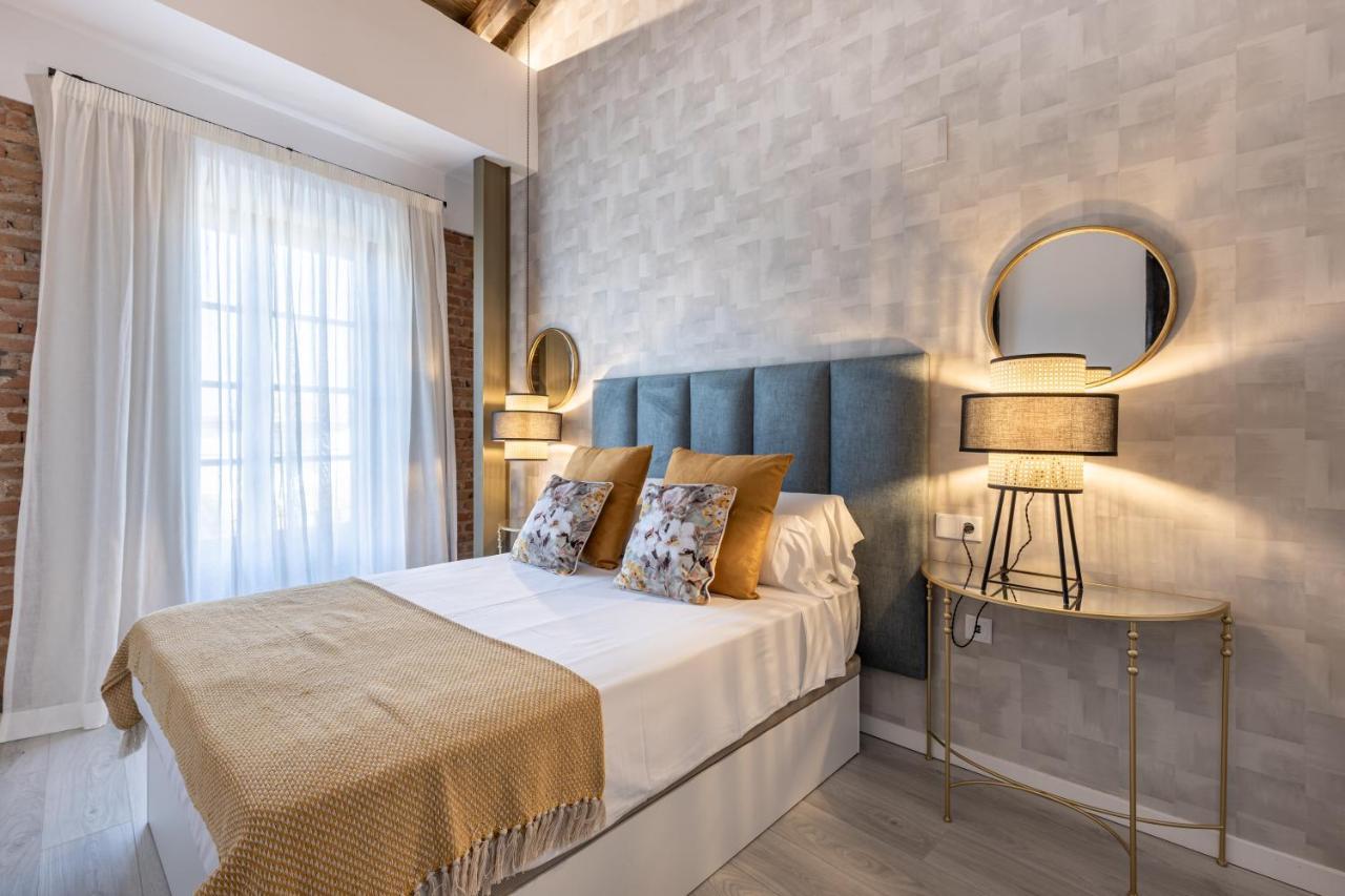 Apartamentos Albaicin Centro Suites 3000 กรานาดา ภายนอก รูปภาพ