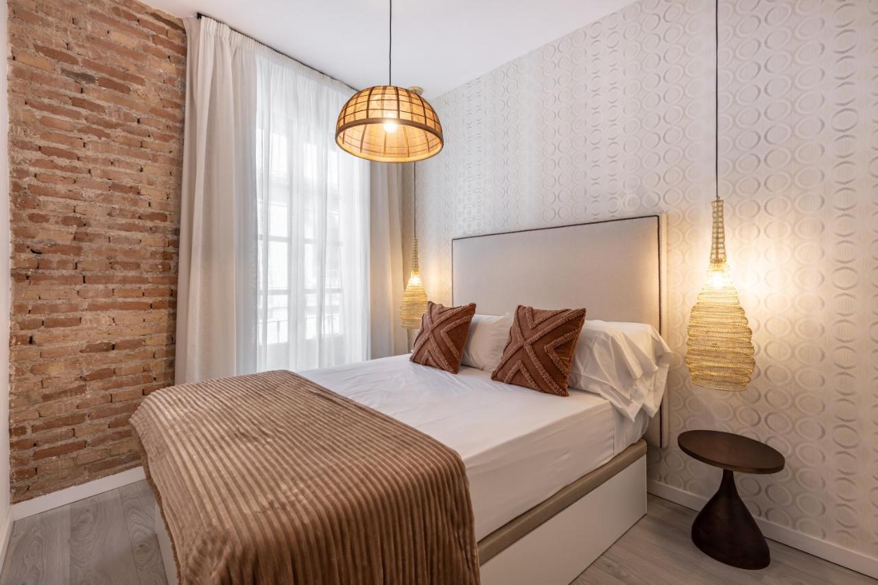 Apartamentos Albaicin Centro Suites 3000 กรานาดา ภายนอก รูปภาพ