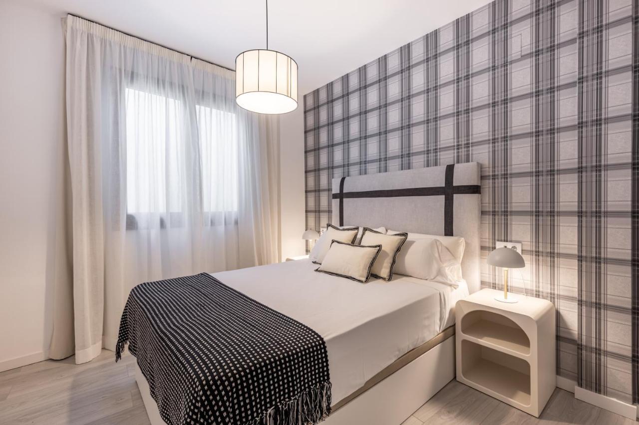 Apartamentos Albaicin Centro Suites 3000 กรานาดา ภายนอก รูปภาพ