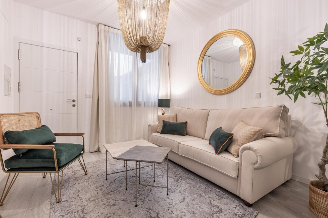 Apartamentos Albaicin Centro Suites 3000 กรานาดา ภายนอก รูปภาพ