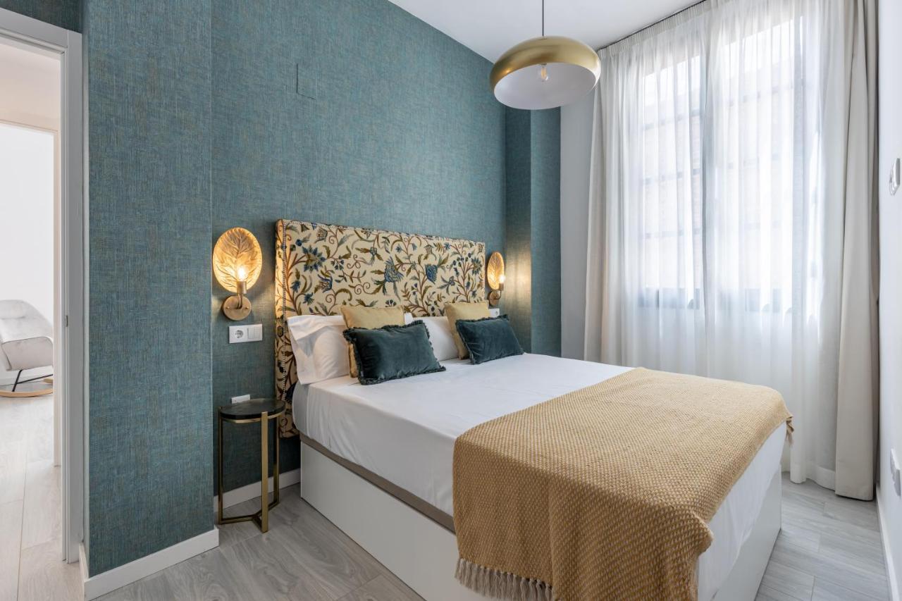 Apartamentos Albaicin Centro Suites 3000 กรานาดา ภายนอก รูปภาพ