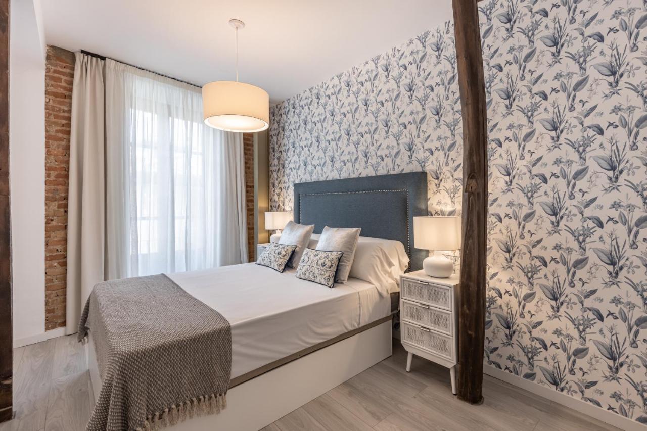 Apartamentos Albaicin Centro Suites 3000 กรานาดา ภายนอก รูปภาพ